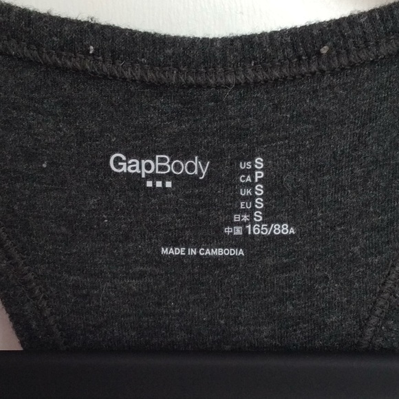 🌻Gap Tank Top🌻 - Picture 2 of 2